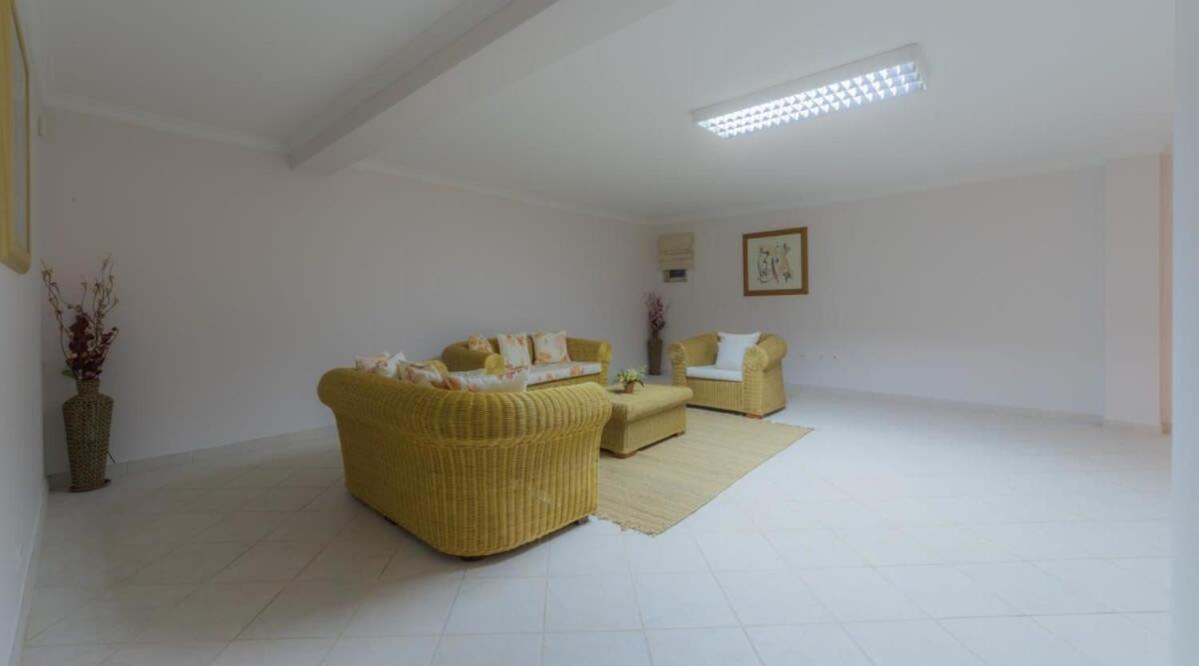 Bonsal - Modern In A Prime Location Near The Luxury Golf Courses Vakantiehuis