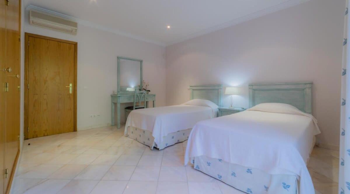 Vakantiehuis Bonsal - Modern In A Prime Location Near The Luxury Golf Courses