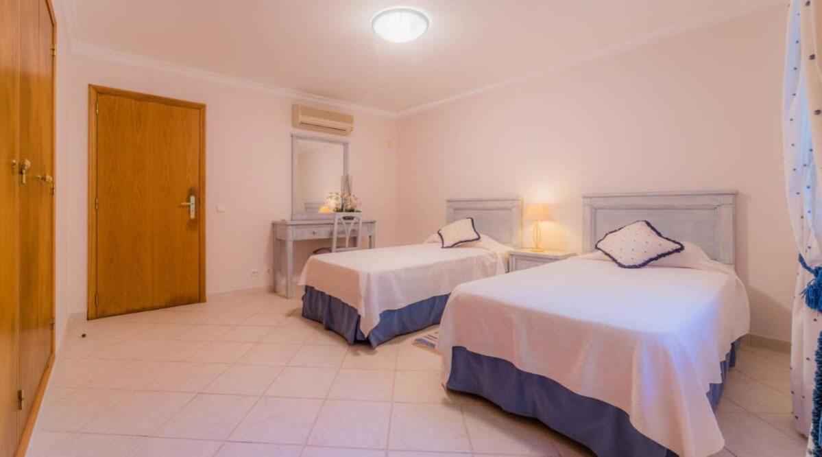 Vakantiehuis Bonsal - Modern In A Prime Location Near The Luxury Golf Courses