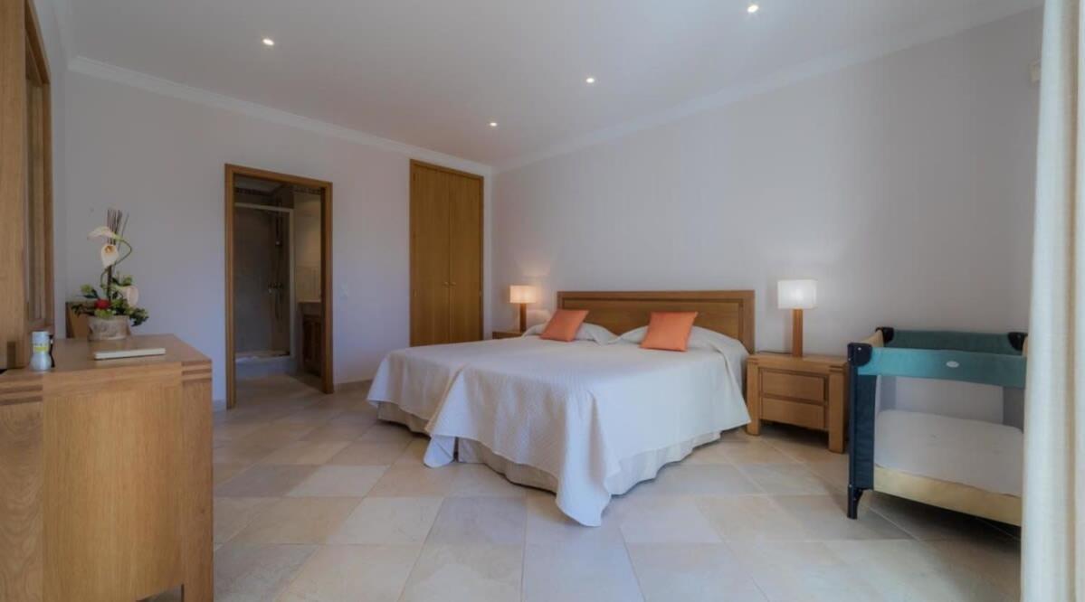 Bonsal - Modern In A Prime Location Near The Luxury Golf Courses